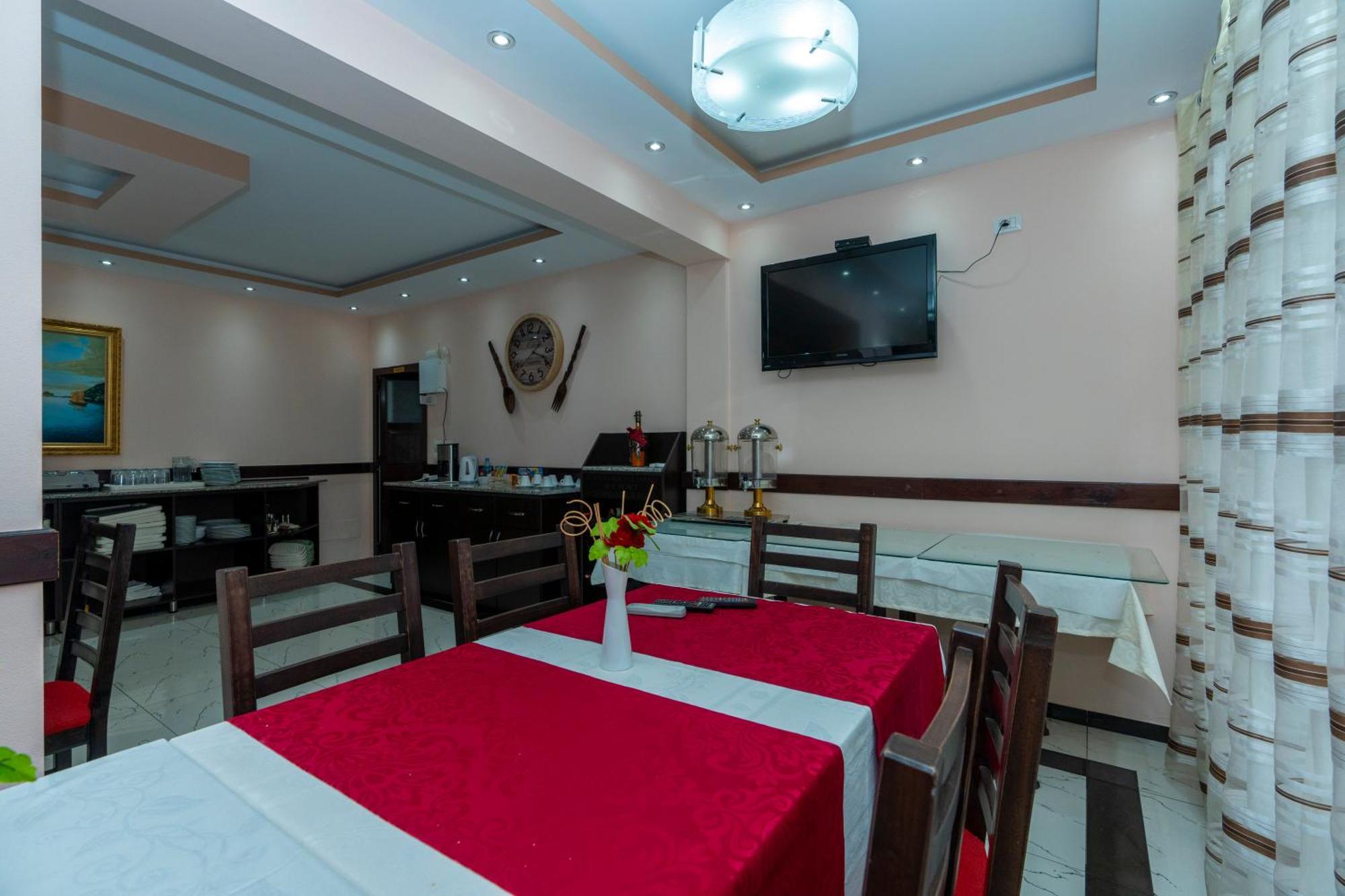 Hotel Albania Velipoje Bagian luar foto