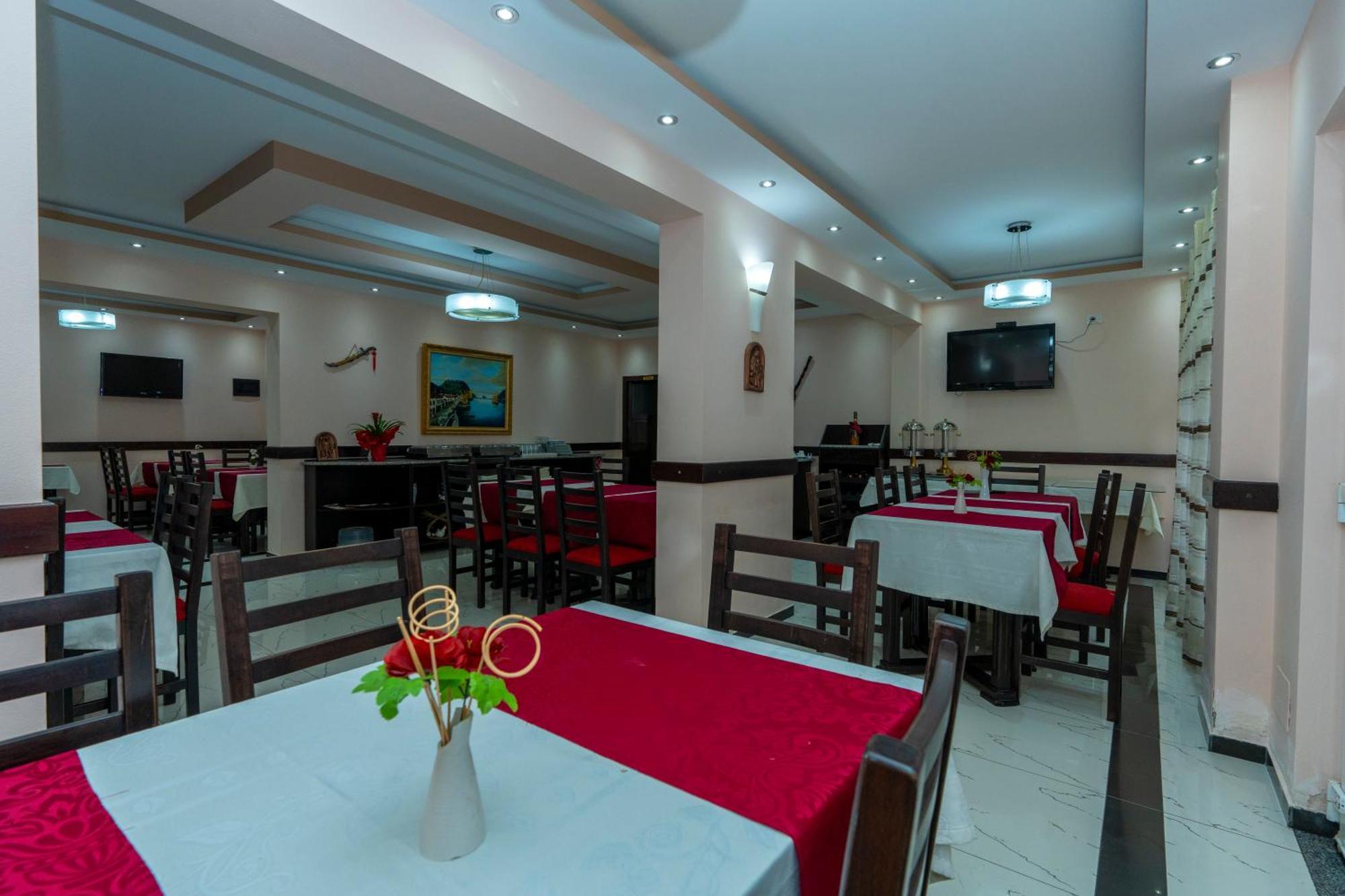 Hotel Albania Velipoje Bagian luar foto